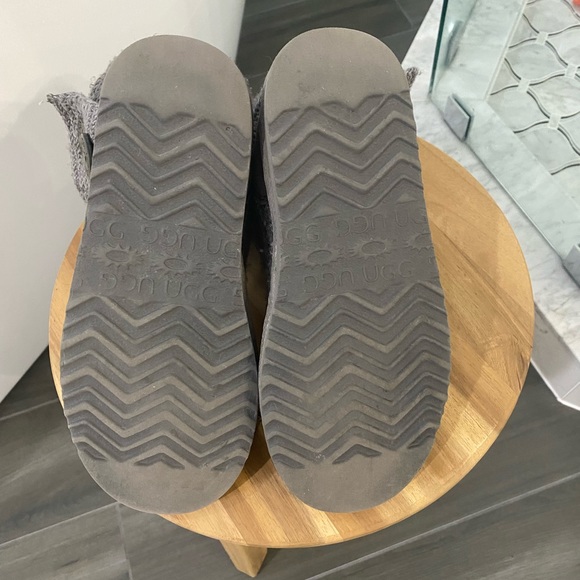 UGG Australia Classic Cardy Sweater Boots - Picture 5 of 9